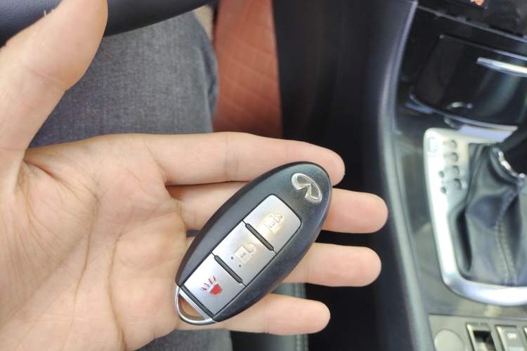 Used Infiniti QX50 2015 2.5L Comfort Edition