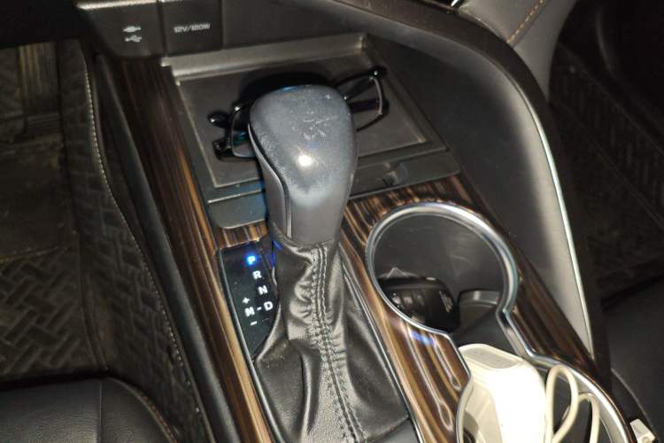 Used Toyota Camry 2019 Revised Version 2.0G Luxury Edition
