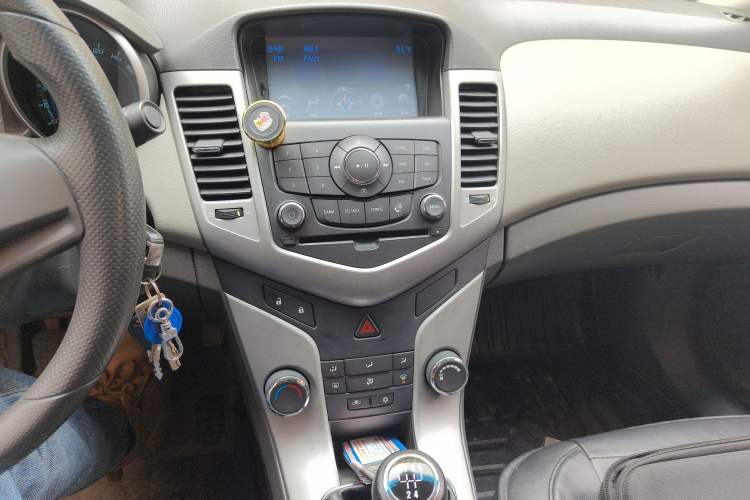 Used Chevrolet Cruze 2013 1.6L SL MT
