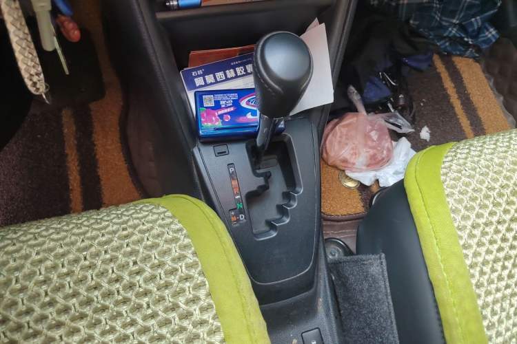 Used Toyota YARiS L Zhi Xiang 2017 1.5E CVT Dynamic Edition Gear Lever