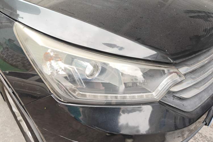 Used Dongfeng Aeolus AX7 2015 2.0L Manual Zhiyi Trim