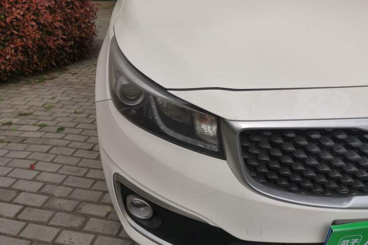 Used Kia Carnival 2015 2.2T Luxury Edition China IV