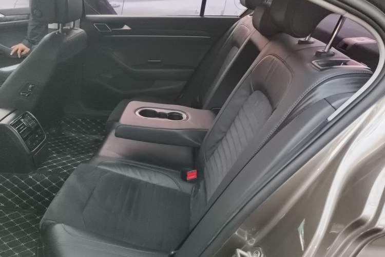 Used Volkswagen Magotan 2018 330TSI DSG Luxury Model