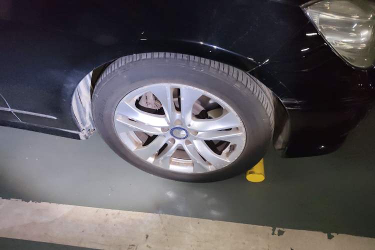 Used Mercedes-Benz E-Class 2010 E 300 L Fashion Model