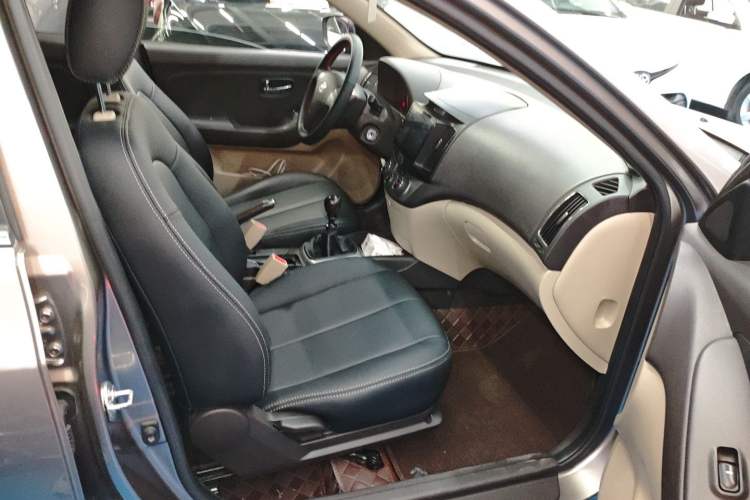 Used Hyundai Celesta 2011 1.6L Manual Luxury Model
