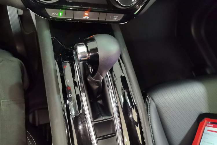 Used Honda Vezel 2017 1.5L CVT 2WD Comfort Model Gear Lever