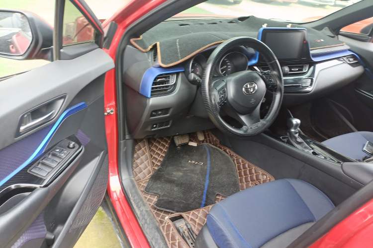 Used Toyota C-HR 2018 2.0L Leading Edition China VI Driver Seat