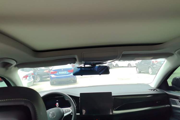 Used Volkswagen Passat 2025 Outstanding Model 380TSI Starry Dragon Edition Headliner