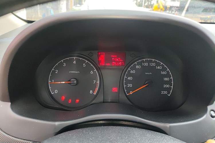 Used Hyundai Verna (older generation) 2014 1.4L Manual Smart GLS Trim
