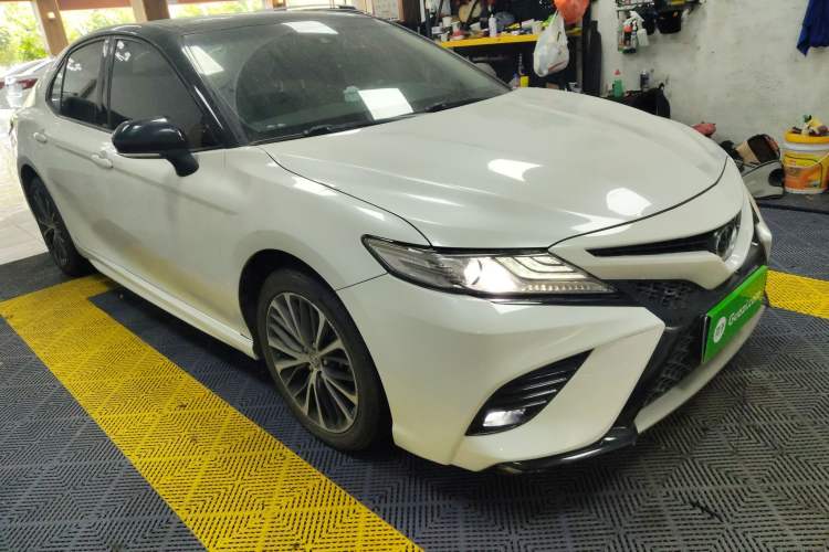 Used Toyota Camry 2019 2.5S FENGSHANG Version China VI Standard Front Right 45 Deg