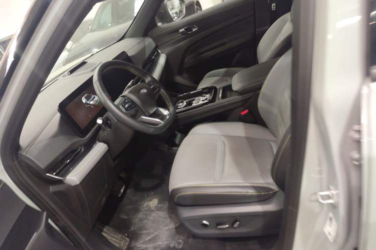 Used Ford Equator Sport New Energy 2025 Luxury Edition