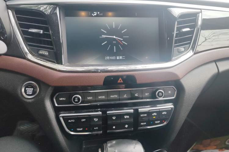 Used GAC Trumpchi GS8 2017 320T Two-Wheel Drive Luxury Smart Connectivity Version (7 Seats)
