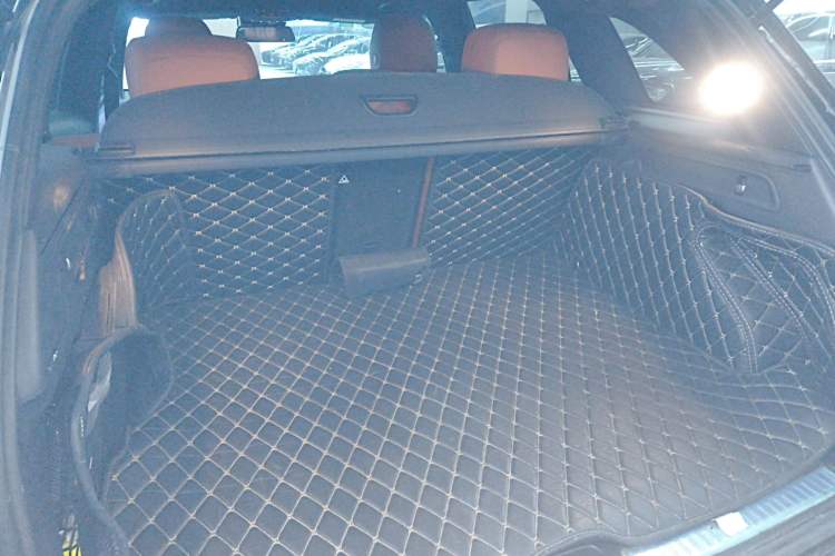 Used Mercedes-Benz GLC 2017 GLC 300 4MATIC Luxury Model