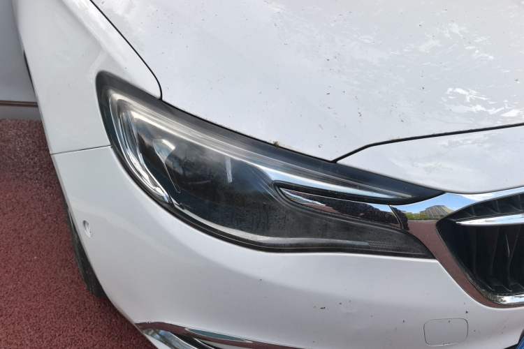 Used Buick GT 2018 18T Automatic Flagship Model Right Front Headlight