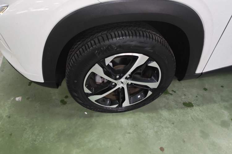 Used Chevrolet Seeker 2022 1.5T CVT RS Bee Wave Edition Left Front Wheel Hub