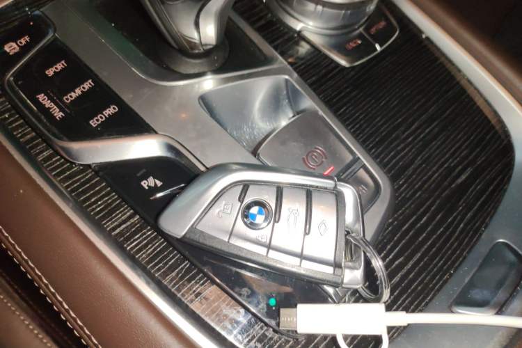 Used BMW 7 Series 2018 740Li M Sport Package Leading Model Vehicle Key