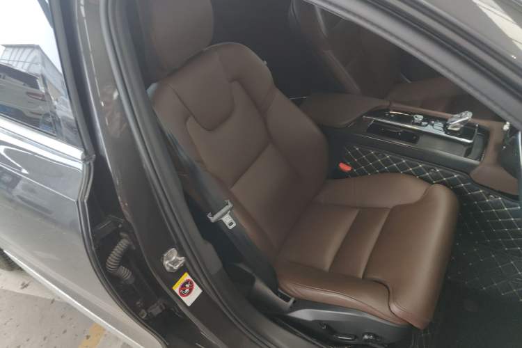 Used Volvo S90 2022 B5 Zhiyuan Luxury Edition