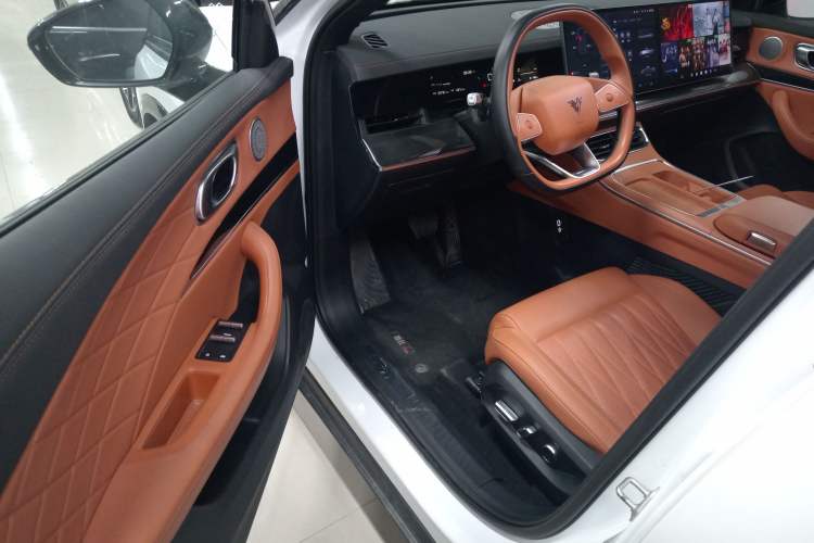 Used NETA L 2024 Extended-Range 220 Flash-Charge Edition