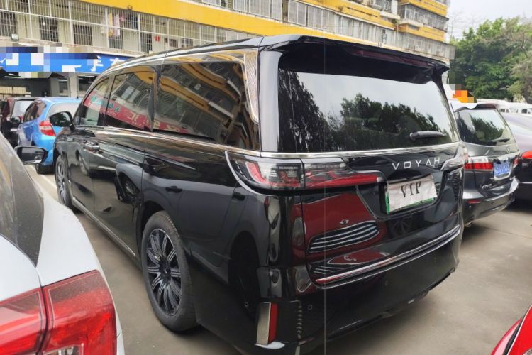 Used VOYAH Dream 2025 EV Four-Wheel Drive Excellence Kunpeng Edition