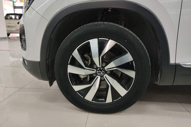 Used Volkswagen Tayron 2021 330TSI Two-Wheel Drive Luxury Smart Connectivity Version
