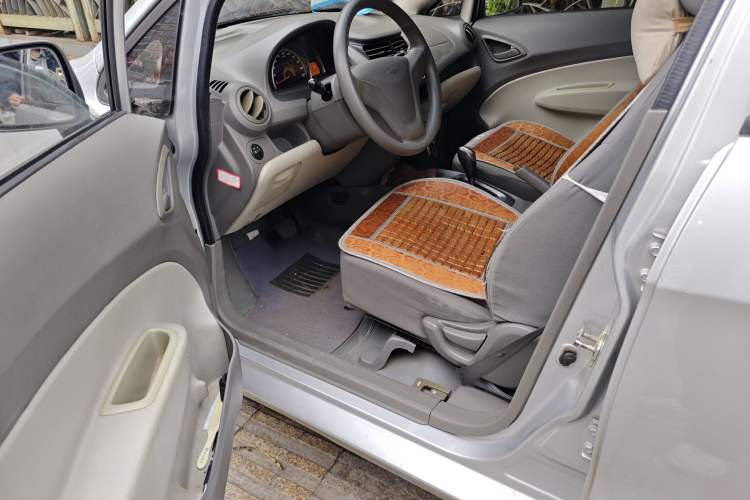 Used Chevrolet Sail 2010 Hatchback 1.2L AMT Ideal Edition