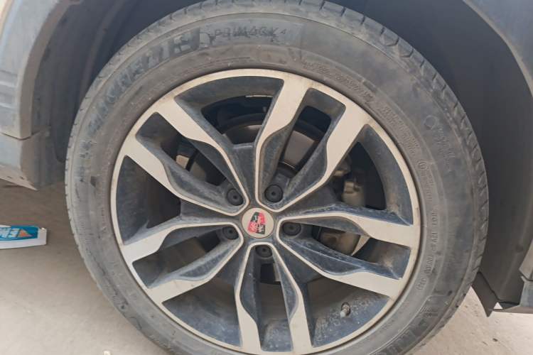 Used Roewe RX5 2018 30T Two-Wheel Drive Automatic Internet Smart Edition Right Front Wheel Hub