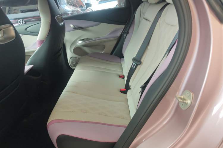 Used BYD Dolphin 2023 420 km Fashion Edition
