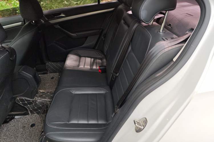 Used Volkswagen Lavida 2017 1.6L Manual Comfort Edition