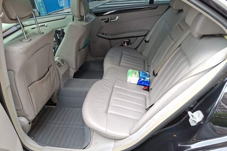 Used Mercedes-Benz E-Class 2013 E 300 L Elegant Model
