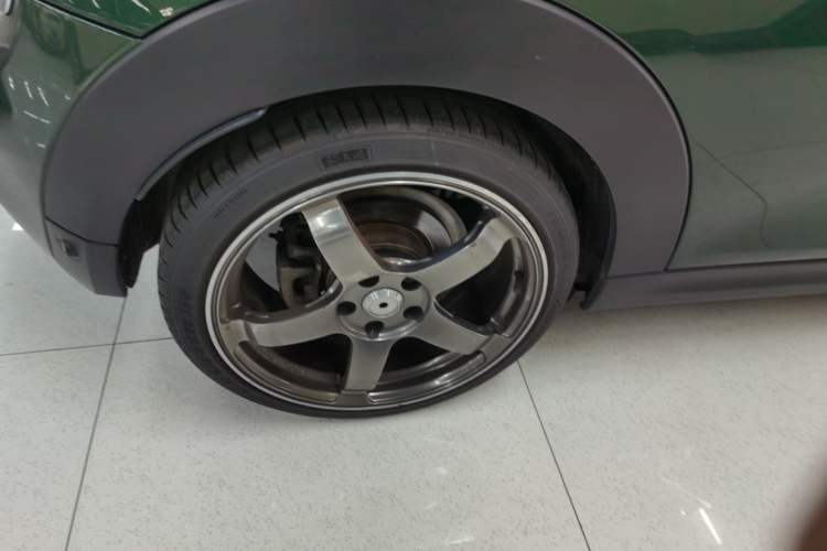 Used MINI 2018 1.5T COOPER Classic Edition Right Rear Wheel Hub