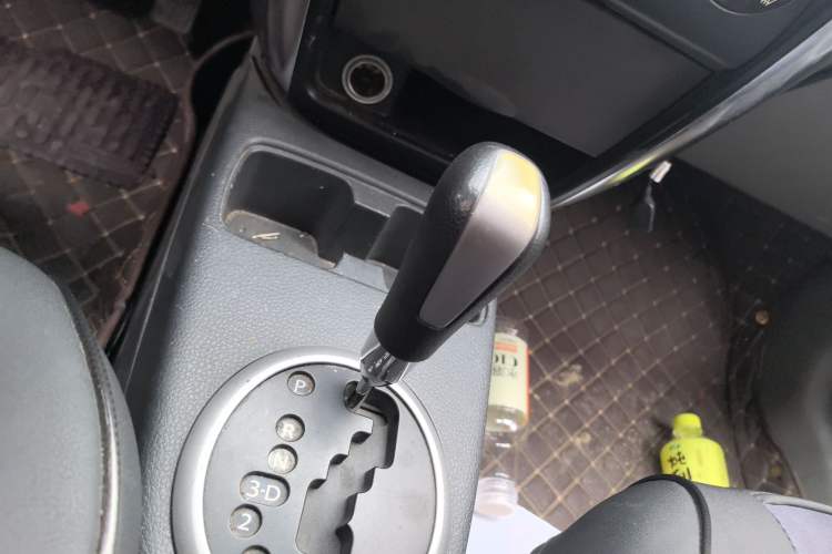 Used Suzuki SX4 2011 Revised 1.6L Automatic Dynamic Version Gear Lever