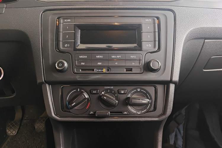 Used Volkswagen Santana 2018 1.5L Manual Fashion Edition
