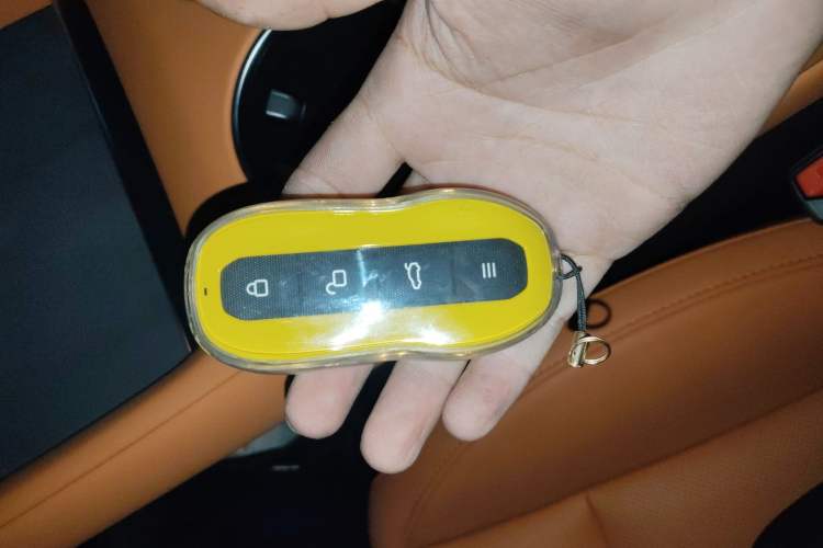 Used Xiaomi Auto YU7 2025 Ultra-Long Range High-Performance All-Wheel-Drive Max Edition