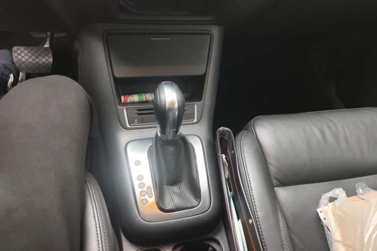 Used Volkswagen Tiguan 2013 1.8 TSI Automatic Two-Wheel Drive Comfort Edition Gear Lever