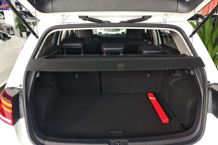 Used Volkswagen Golf 2018 230TSI Automatic Comfort Model
