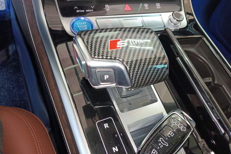 Used Audi Q7 2023 45 TFSI quattro S line Sport model Gear Lever