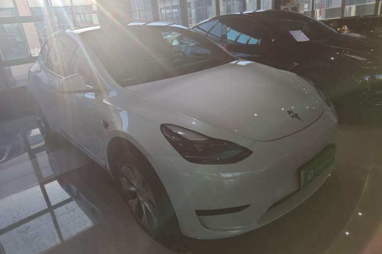 Used Tesla Model Y 2022 Rear-Wheel-Drive Version
