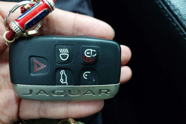 Used Jaguar XJ 2014 XJL 3.0 SC Two-Wheel-Drive Panoramic Business Edition Vehicle Key