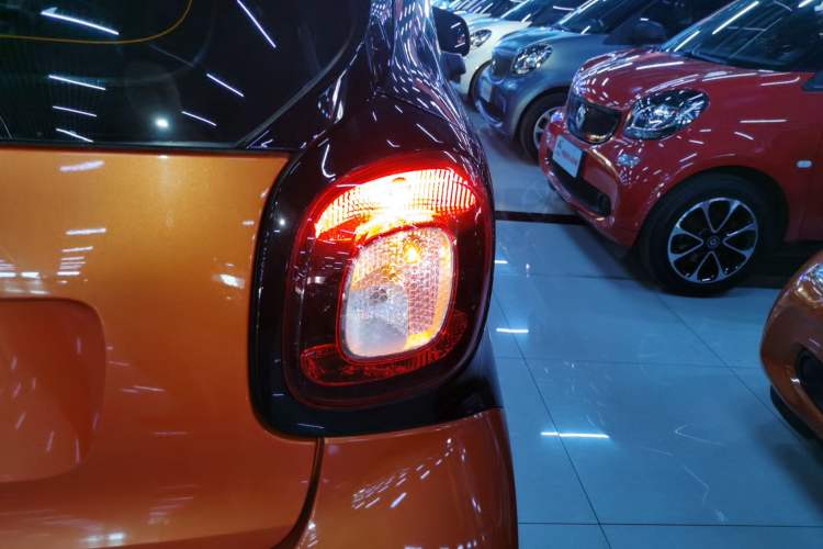 Used smart fortwo 2018 1.0L 52kW Hardtop Dynamic Version China V