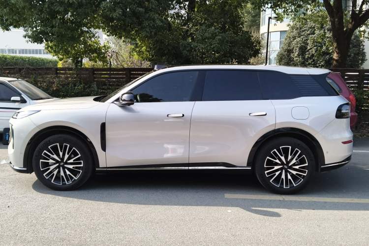 Used CHANGAN NEVO Q07 2025 215 Flagship PLUS
