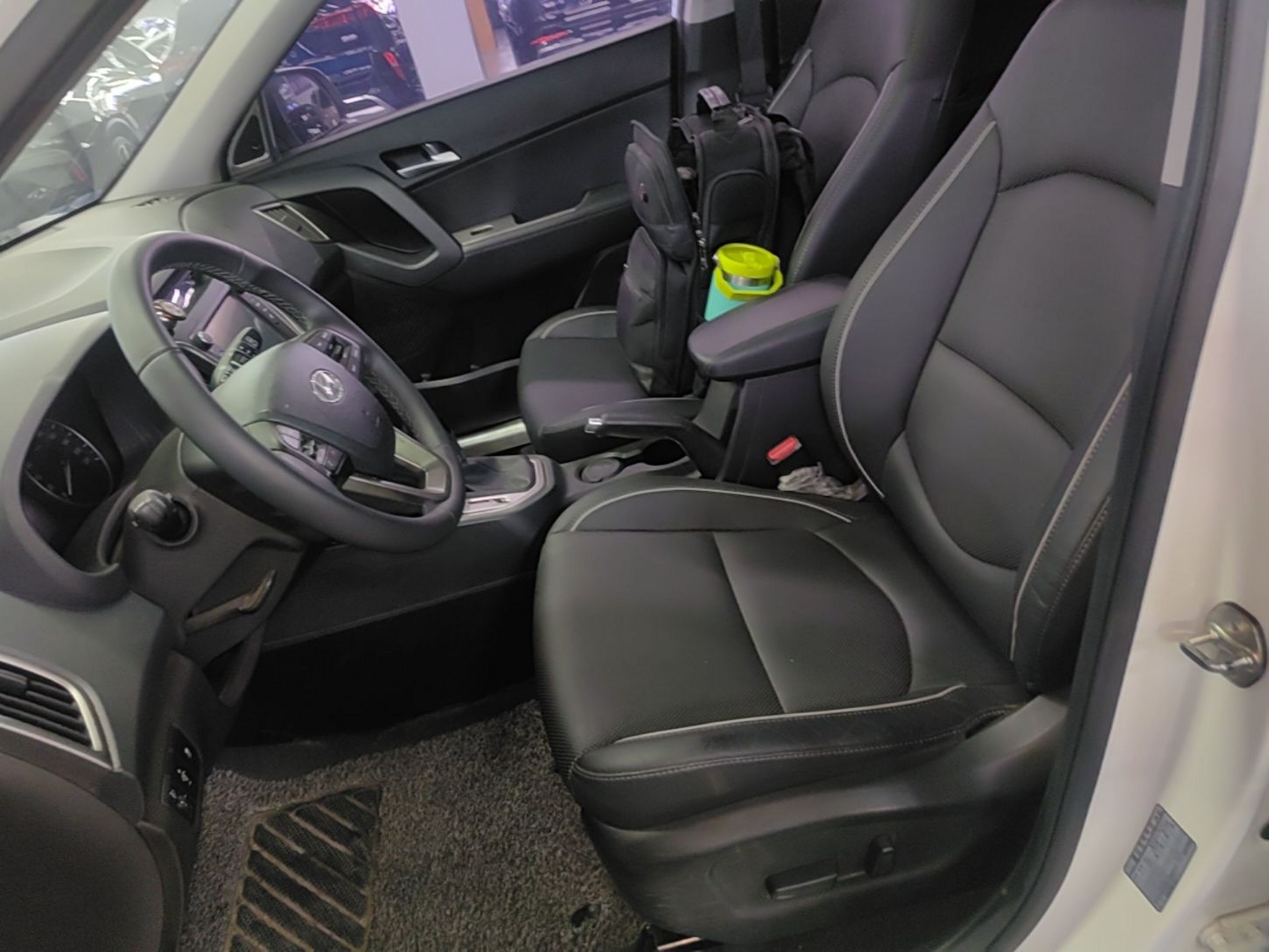 Interior delantero