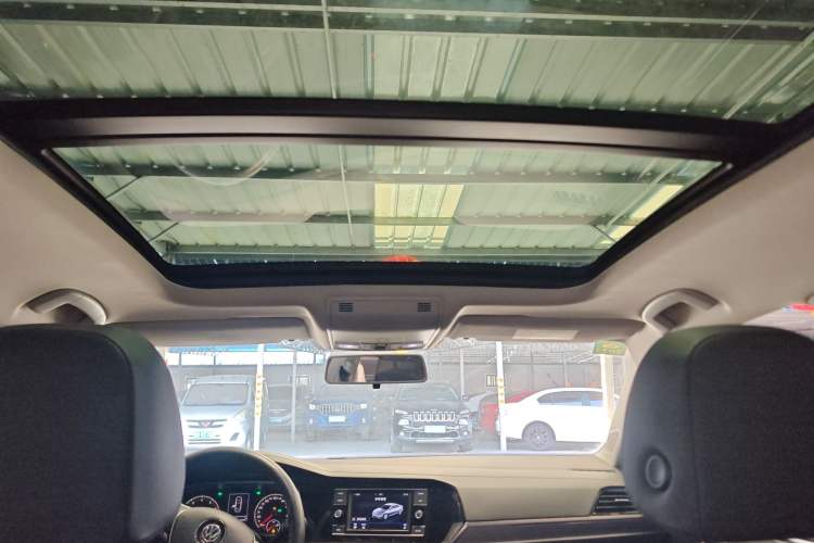 Used Volkswagen Sagitar 2020 280TSI DSG Comfort Version China VI Standard Headliner