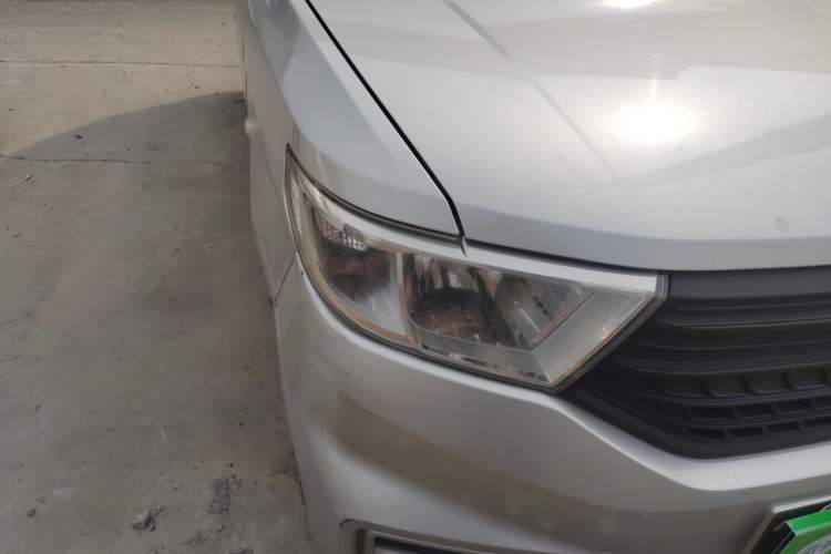 Used Wuling Hongguang V 2021 1.5L Jingqu Edition Enclosed-Window Vehicle LAR