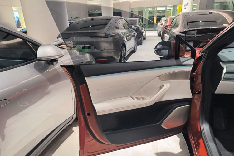 Used ONVO L60 2024 60 kWh Rear-Drive Version