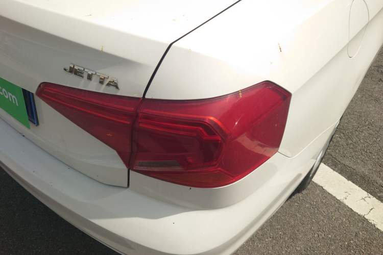 Used Volkswagen Jetta 2017 1.4L Manual Fashion Edition Right Rear Taillight