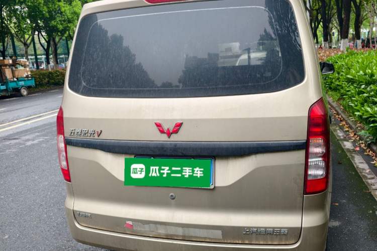 Used Wuling Hongguang V 2022 1.5L Jingqu Version Hydraulic Power Steering LAR Rear