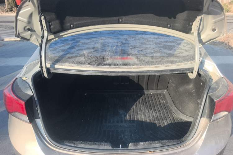 Used Hyundai Elantra (5th Generation / Langdong) 2016 1.6L Automatic Prestige Model