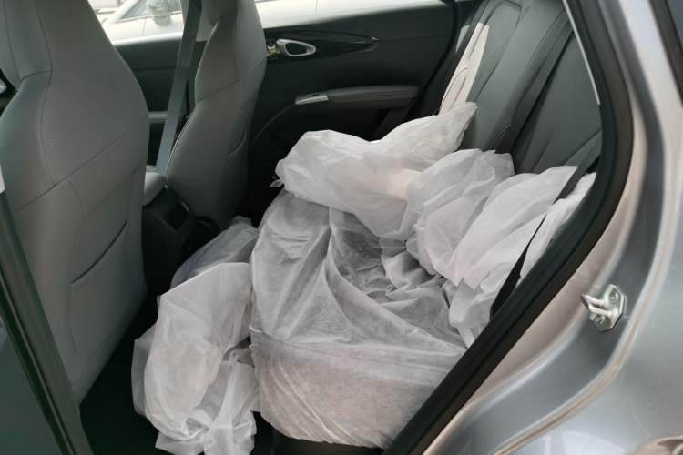 Used Geely Galaxy Geome 2026 Model 310km Youth Edition Left Rear Seat