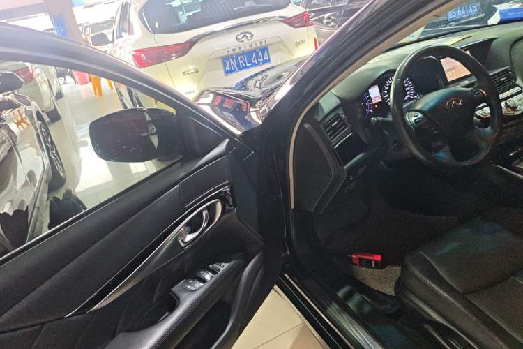 Used Infiniti Q70 2017 Q70L 2.5L Elite Edition Driver Seat