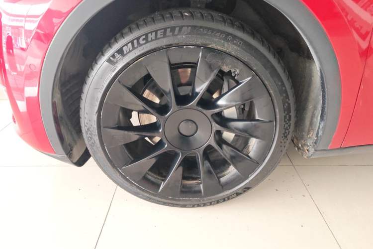 Used Tesla Model Y 2021 Long-Range All-Wheel-Drive Version
